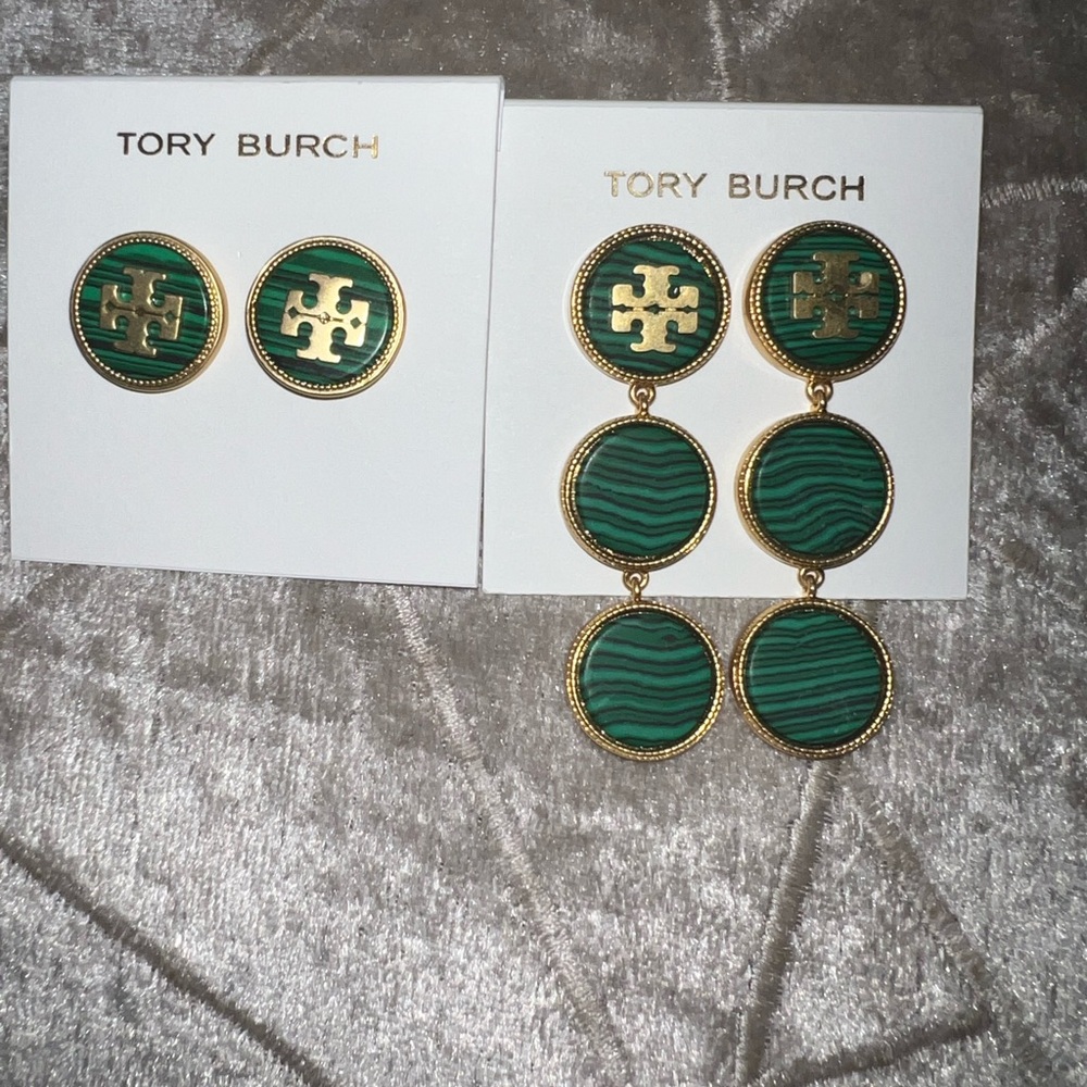 TORY BURCH GREEN STONE EARRINGS 💚